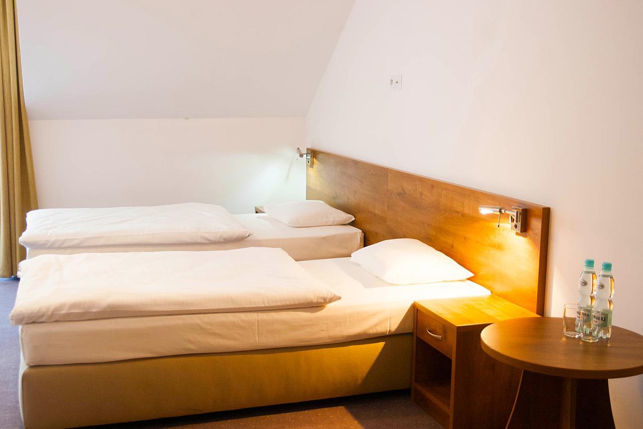 Hotel Drohicki Drohiczyn Exteriör bild